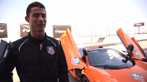 Cristiano Ronaldo đá bóng với siêu xe McLaren P1 - 1