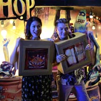 Phim - Đàm Vĩnh Hưng hóa "quái hộp" cùng Hiệp sĩ mù