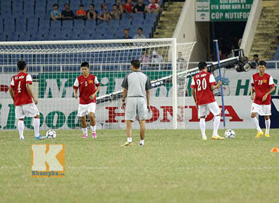 TRỰC TIẾP U19 VN - U19 NB: Mãn nhãn người xem (KT) - 5