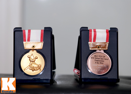 Bộ sưu tập thành tích "khủng" của cô gái vàng Dancesport - 17