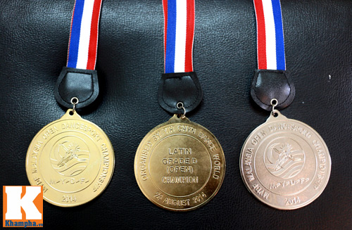 Bộ sưu tập thành tích "khủng" của cô gái vàng Dancesport - 18