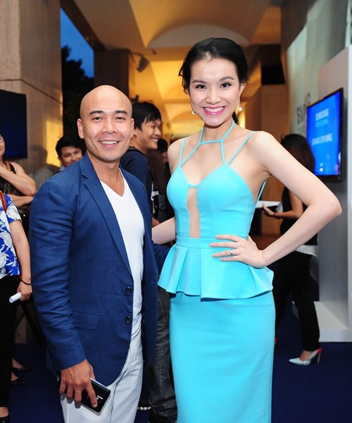 "Gái 2 con" Thùy Lâm khoe lưng ong gợi cảm - 6