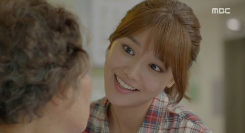 Kiều nữ Soo Young (SNSD) cởi áo trong phim mới - 1