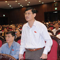 Tin tức trong ngày - Đại biểu QH: “Cấm bán bia ở vỉa hè là cách làm hay”