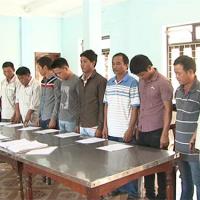 Tin tức trong ngày - Xử phạt 10 cò mồi dẫn xe qua trạm cân