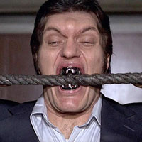 Phim - "Ác nhân mồm sắt" của Điệp viên 007 qua đời