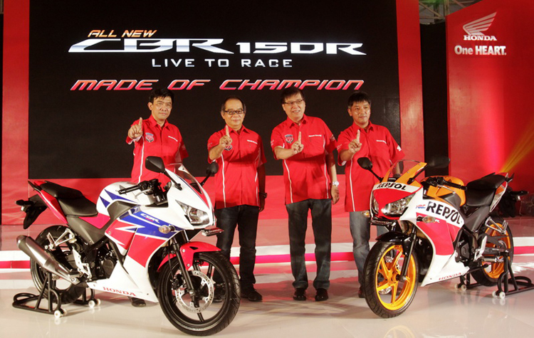 Honda CBR150R tại thị trường Indonesia có giá bán 27 triệu Rupiah (tương đương 49 triệu đồng).
