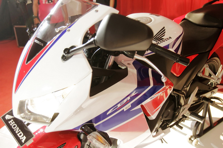 Ngắm chiếc Honda CBR150R giá rẻ mới - 21