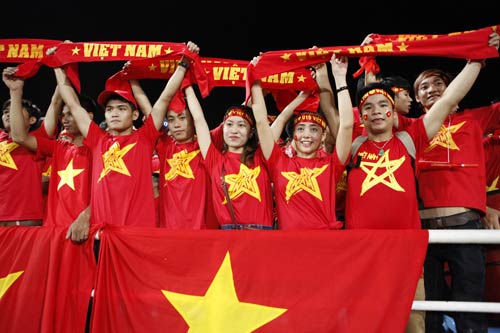 Mỹ Đình “đỏ rực” tiếp lửa cho U19 Việt Nam - 8