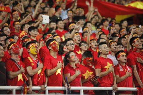 Mỹ Đình “đỏ rực” tiếp lửa cho U19 Việt Nam - 10