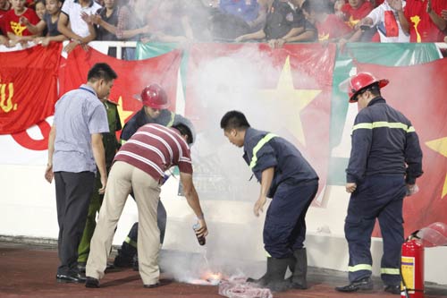 Mỹ Đình “đỏ rực” tiếp lửa cho U19 Việt Nam - 4