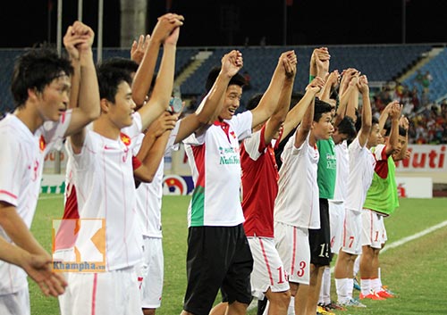 Mẹ Công Phượng: Sướng quá, về mổ trâu thôi! - 2