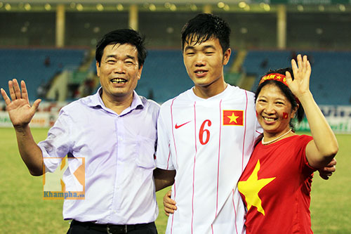 Mẹ Công Phượng: Sướng quá, về mổ trâu thôi! - 6