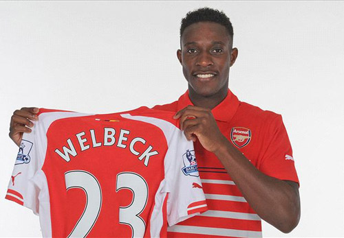 Welbeck là món quà “lại quả” từ MU - 1