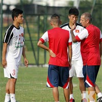 Bóng đá - Thầy Giôm gặp riêng một số cầu thủ U19 VN trước CK