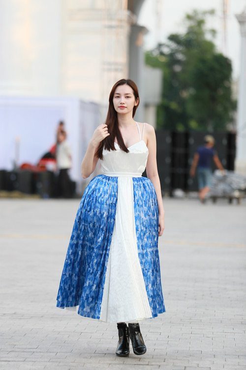 Hoàng Yến, Trúc Diễm để mặt mộc đi tập catwalk - 4