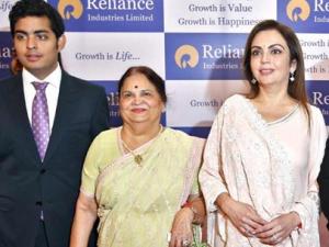 Tài chính - Bất động sản - 5 nhà tài phiệt giàu nhất Ấn Độ