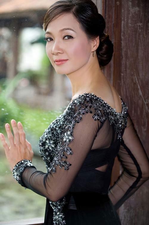 Vẻ đẹp say lòng người của 4 mỹ nhân U60 - 5