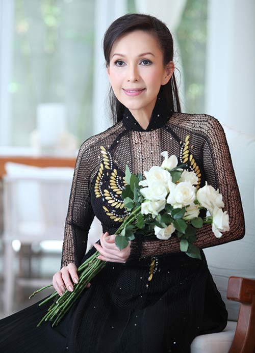 Vẻ đẹp say lòng người của 4 mỹ nhân U60 - 8