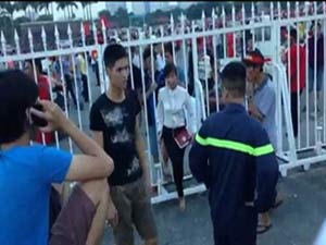 Bóng đá - VFF nói gì về hiện tượng “không vé” vẫn vào sân xem U19?