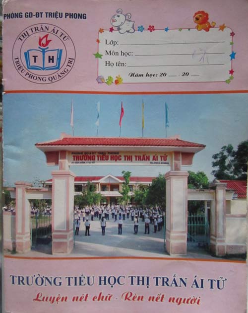 "Bi hài" ở Quảng Trị: In hình trường lên vở rồi... bán cho học sinh - 1