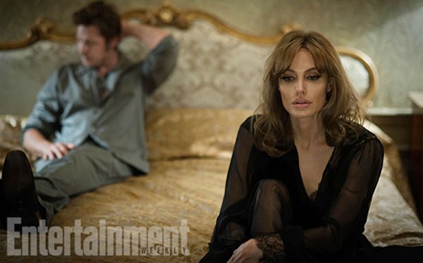 Brad Pitt và Angelina Jolie thờ ơ với nhau trên giường - 2