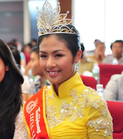 6 lỗi trang điểm đến... hoa hậu cũng mắc phải! - 2