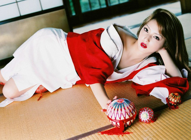 Sasaki Nozomi sinh năm 1986, là một trong những ngọc nữ đẹp nhất nhì xứ Phù Tang. 

