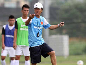 Bóng đá - HLV Miura nói ít, làm nhiều