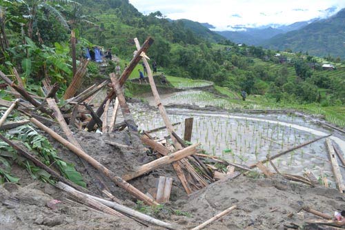 Lạng Sơn: Sạt lở đất khiến 6 người tử vong - 1