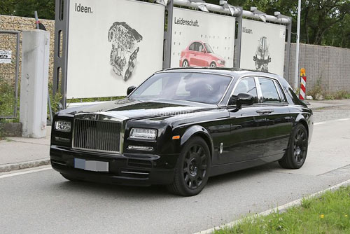 Rolls-Royce Phantom mới hiện nguyên hình - 1
