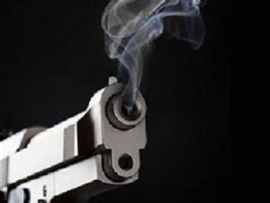 Pháp luật - Côn đồ đất Cảng chĩa súng bắn Phó trưởng CA phường