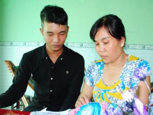 Tin tức trong ngày - Đi làm biển số xe, Hào Anh bị ngã gãy chân