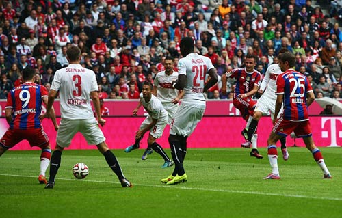 Gotze xử lý tinh tế trong top 5 Vòng 3 Bundesliga - 1