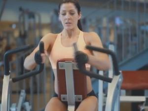 Thể thao - Dàn người đẹp làm phòng tập gym "nóng hừng hực"