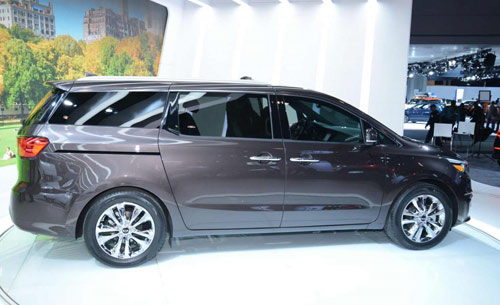 Đã có giá Kia Sedona 2015 - 3