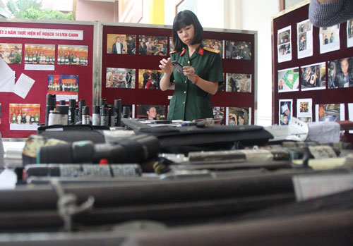 Giật mình xem kho vũ khí do Cảnh sát 141 Hà Nội thu giữ - 1
