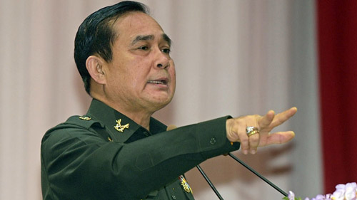 Thủ tướng Thái Lan: Phụ nữ xấu mới nên mặc bikini - 1