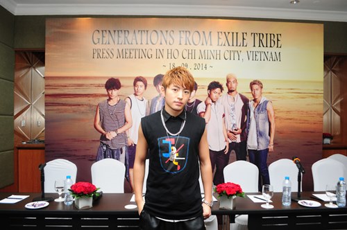 Nhóm nhạc mỹ nam Nhật háo hức biểu diễn tại Việt Nam - 6