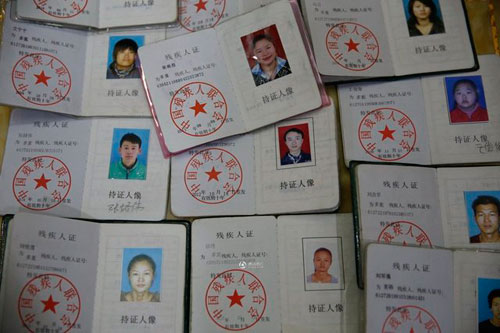 Nhà hàng gọi món ăn bằng... tay - 3