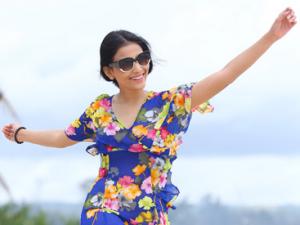 Phim - Trương Thị May tung tăng dạo chơi trên biển