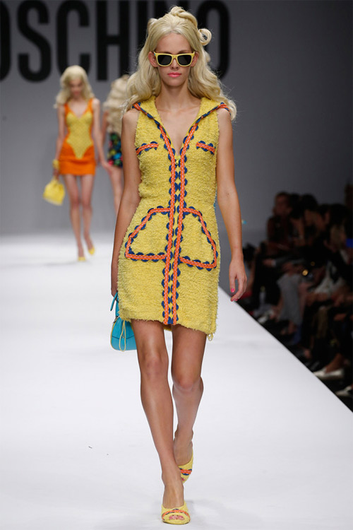 Xem Moschino thiết kế đồ cho "búp bê sống" - 18