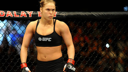 UFC: Người đẹp Rousey khiến võ sỹ nam “bở hơi tai” - 2
