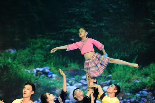 Vũ công nhí gây sốt khi hóa thành Sơn Tùng M-TP - 8