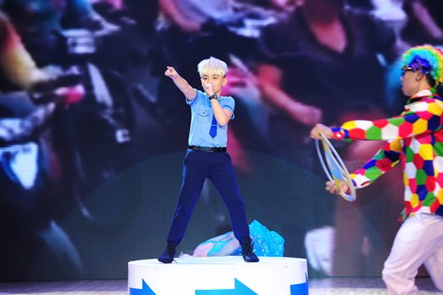 Vũ công nhí gây sốt khi hóa thành Sơn Tùng M-TP - 3