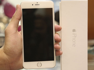 Dế sắp ra lò - Trên tay iPhone 6 vừa về VN, đắt hơn cả Honda SH