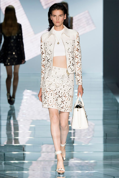 Versace: Sự lựa chọn số 1 của các cô gái hiện đại - 2