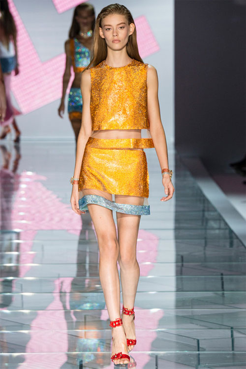 Versace: Sự lựa chọn số 1 của các cô gái hiện đại - 17