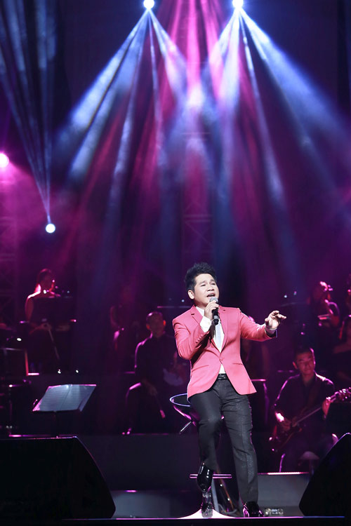 Show Trọng Tấn khiến khán giả Thủ đô xúc động - 11
