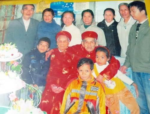 Cuộc sống của cặp vợ chồng 106-104 tuổi ở Quảng Trị - 1